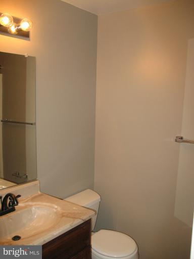 650 Heather Ridge Drive, Unit 12A Frederick, MD 21702 - Photo 8 of 30 Full Bath (Hallway)