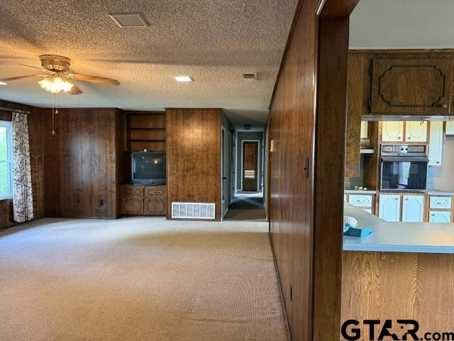 300 Black Oak Road Como, TX 75431 - Photo 7 of 34 a view of an entryway