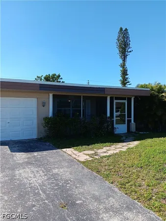 $1,645 | 312 Northeast 11th Place, Unit 312, Cape Coral, FL 33909