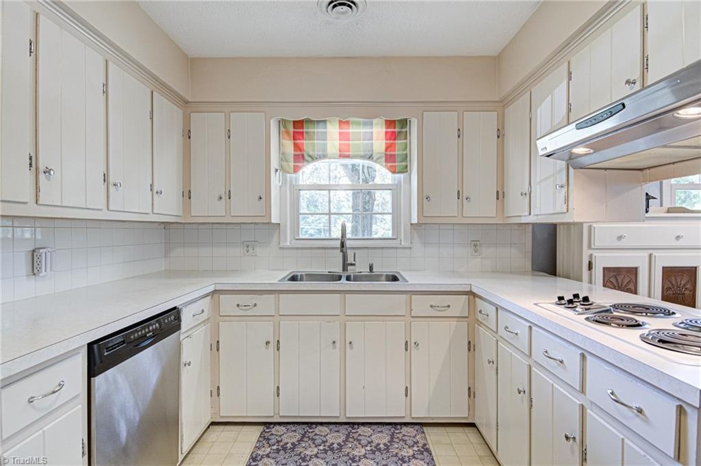 140 Mayfield Road Northwest Winston-Salem, NC 27104 - Photo 4 of 24 Gallery Image 4