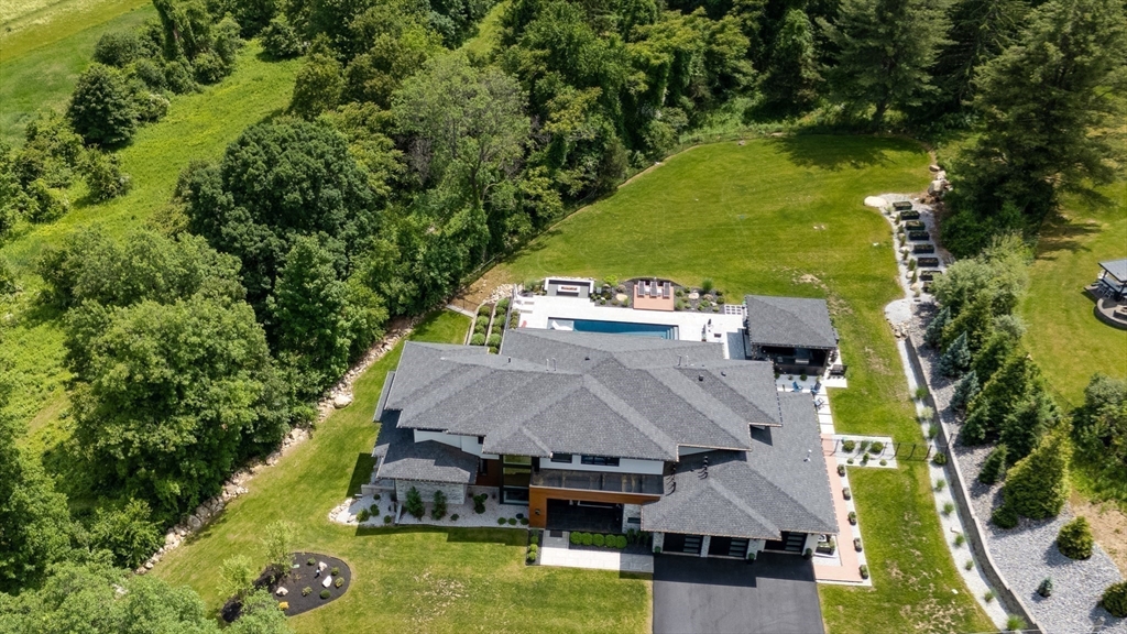 556 Middle Road Boxborough, MA 01719 - Photo 20 of 41