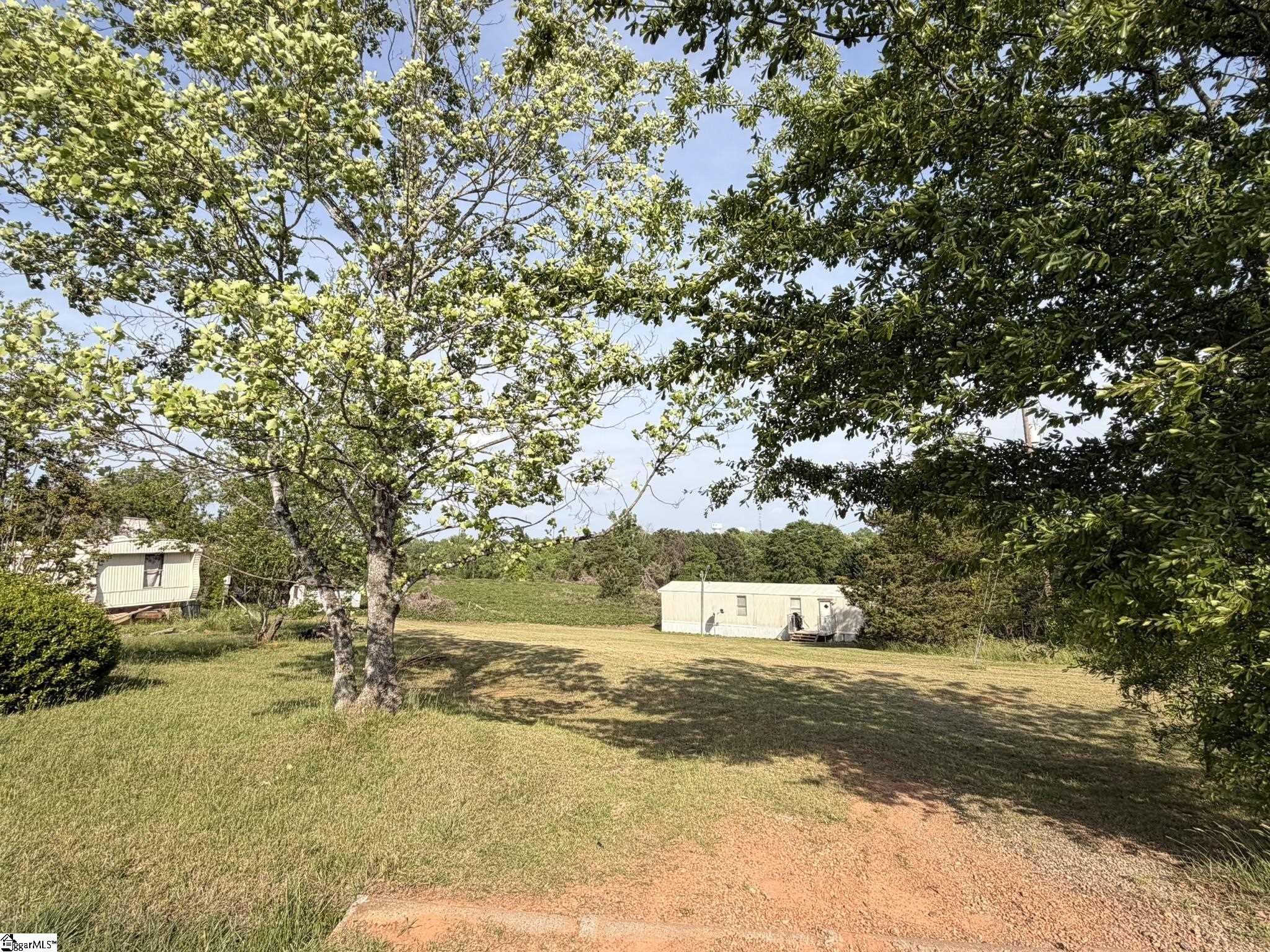 215 Leonard Road Duncan, SC 29334 - Photo 9 of 12