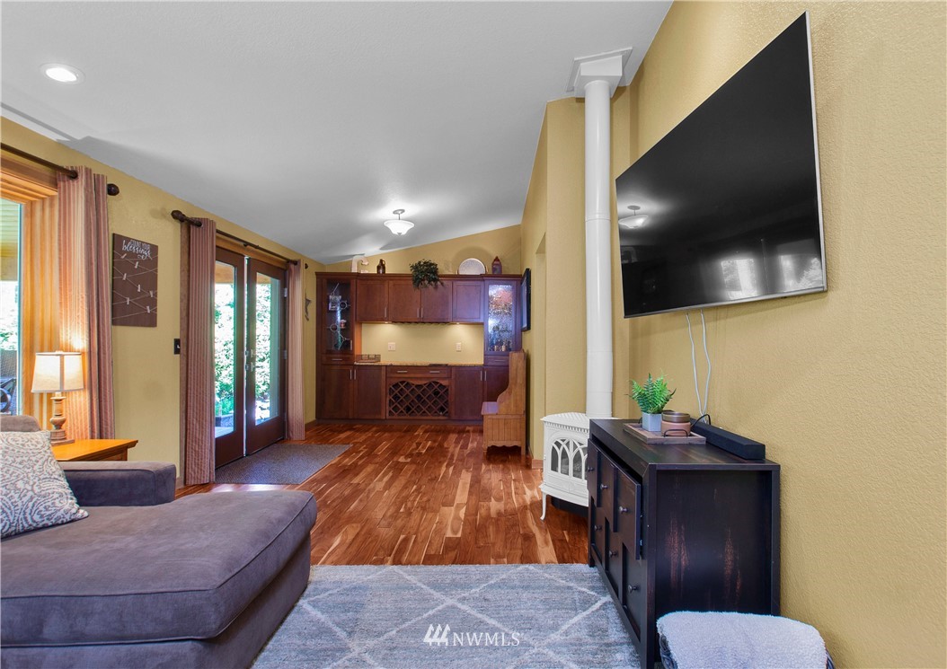 8025 Fairview Road Southwest Olympia, WA 98512 - Photo 17 of 35 Gallery Image 17