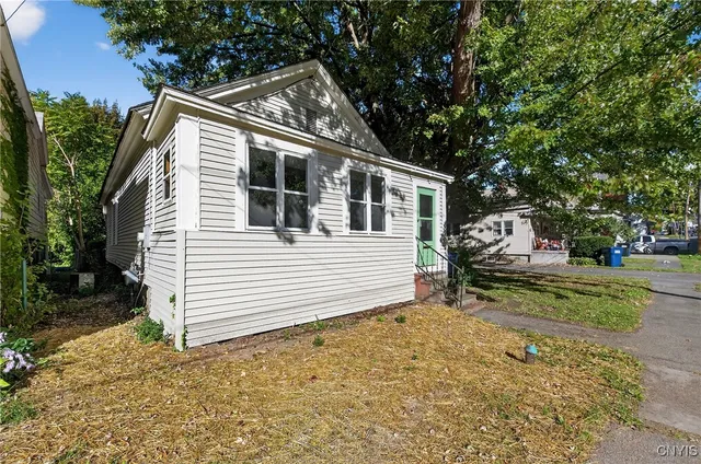 $2,100 | 127 Wall Street, Syracuse, NY 13204