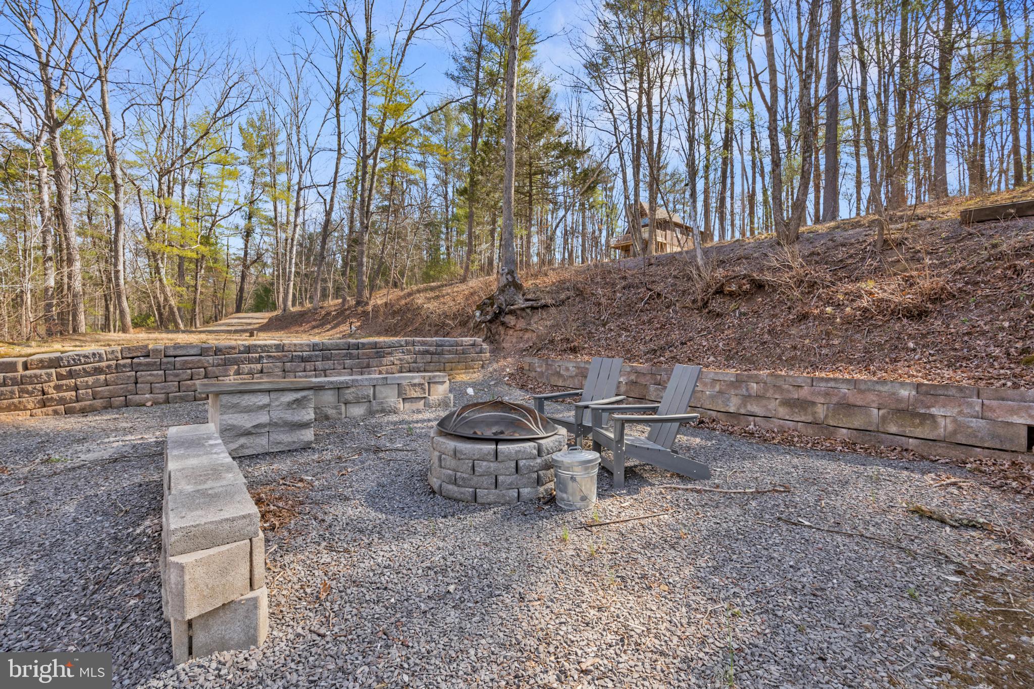 182 Deer Trail Mount Jackson, VA 22842 - Photo 27 of 35 a view of a backyard with fountain