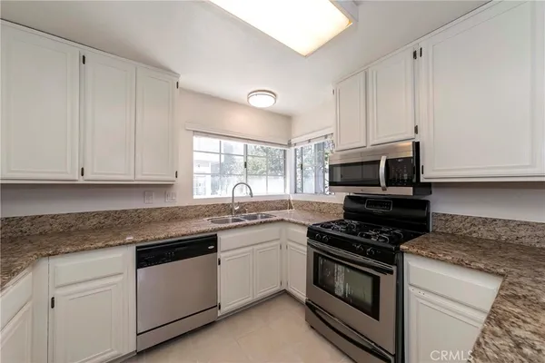 $4,300 | 2800 Plaza Del Amo, Unit 430, Torrance, CA 90503