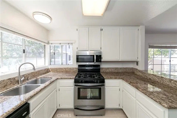 $4,300 | 2800 Plaza Del Amo, Unit 430, Torrance, CA 90503