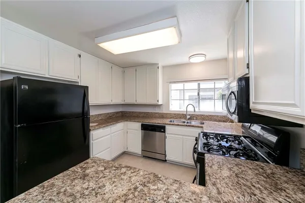 $4,300 | 2800 Plaza Del Amo, Unit 430, Torrance, CA 90503