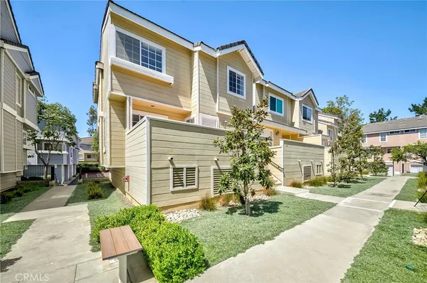 $4,300 | 2800 Plaza Del Amo, Unit 430, Torrance, CA 90503