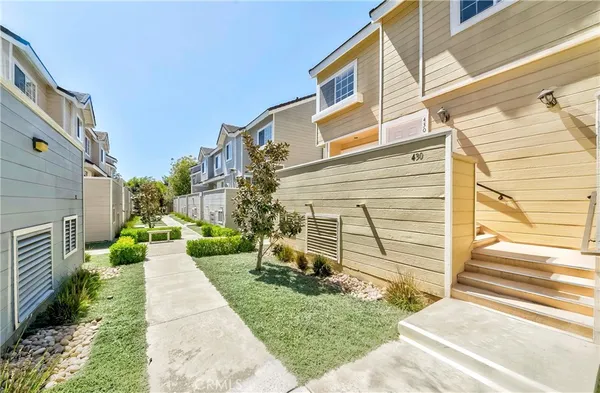 $4,300 | 2800 Plaza Del Amo, Unit 430, Torrance, CA 90503