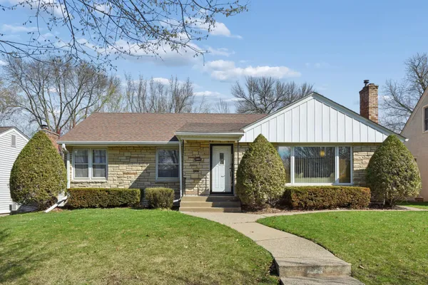 $625,000 | 1887 Bohland Avenue, St. Paul, MN 55116