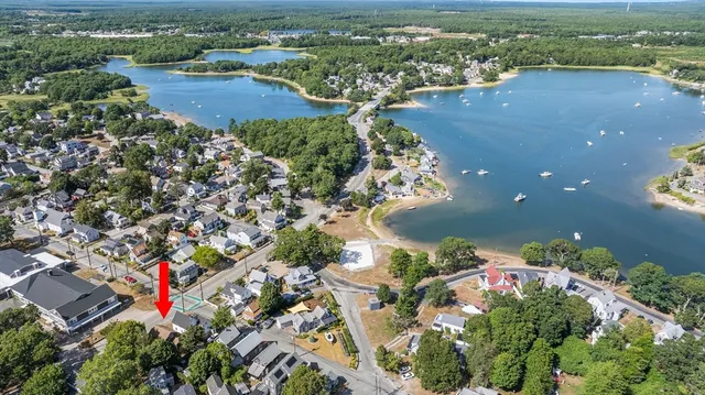 $425,000 | 25 Union Avenue, Wareham, MA 02558