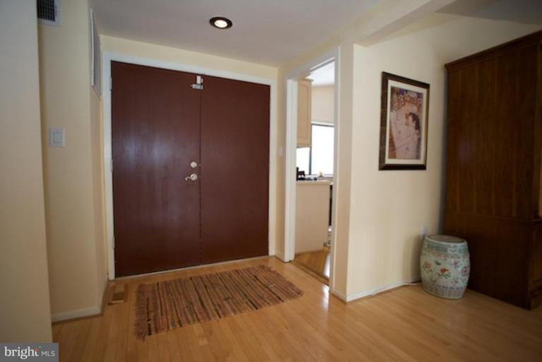 2407 Sugarberry Court Reston, VA 20191 - Photo 14 of 24 a view of an empty room