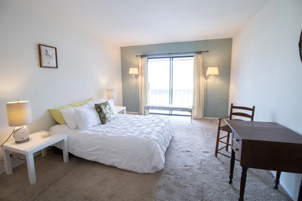 $265,000 | 1706 Northfield Square, Unit D, Northfield, IL 60093