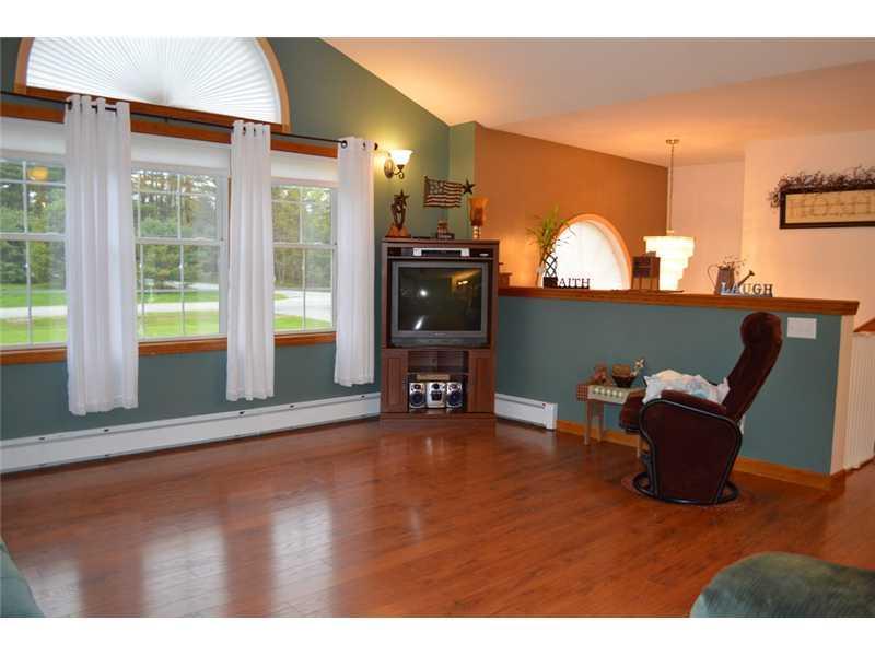 623 Bog Road Hermon, ME 04401 - Photo 16 of 34 Living Room.