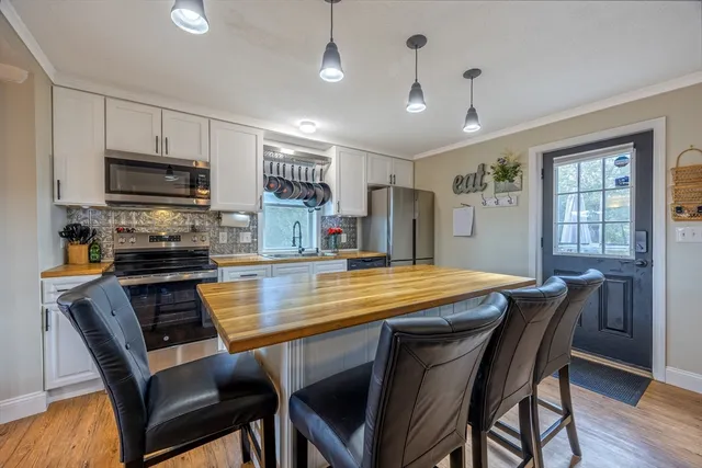 $269,000 | 691 Mill Street, Feeding Hills, MA 01030