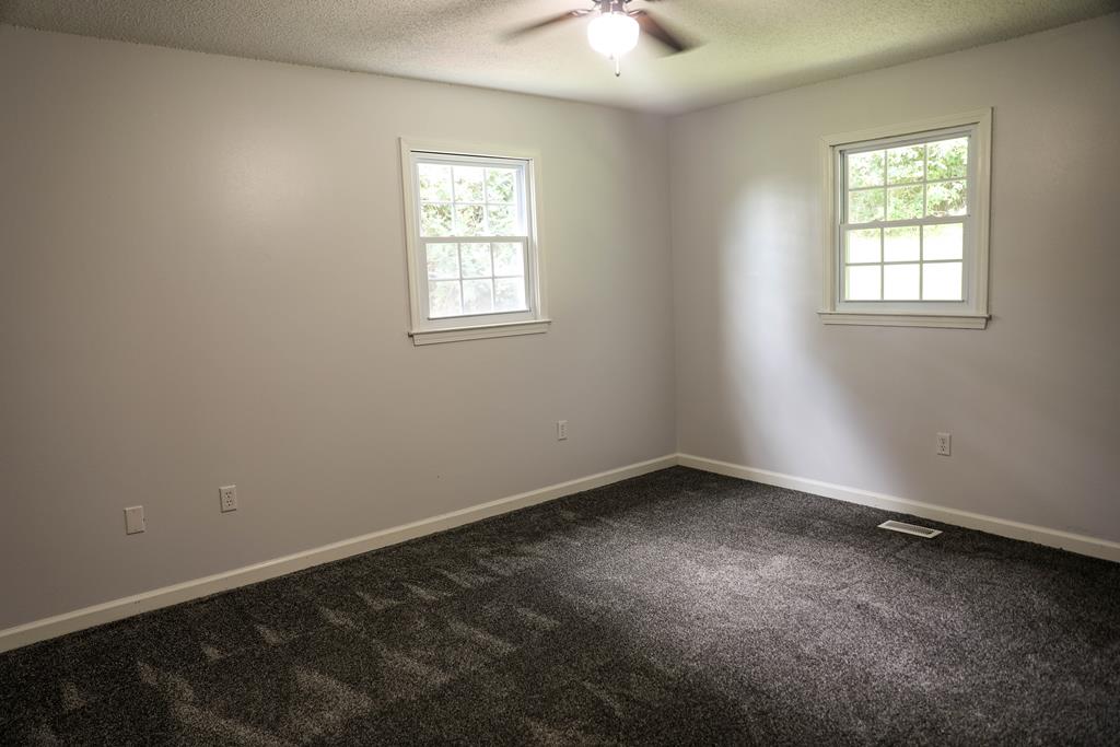 10089 Island Road Bristol, VA 24202 - Photo 28 of 49 Gallery Image 28
