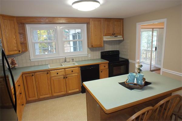 7 Victory Road Billerica, MA 01862 - Photo 8 of 30 Gallery Image 8