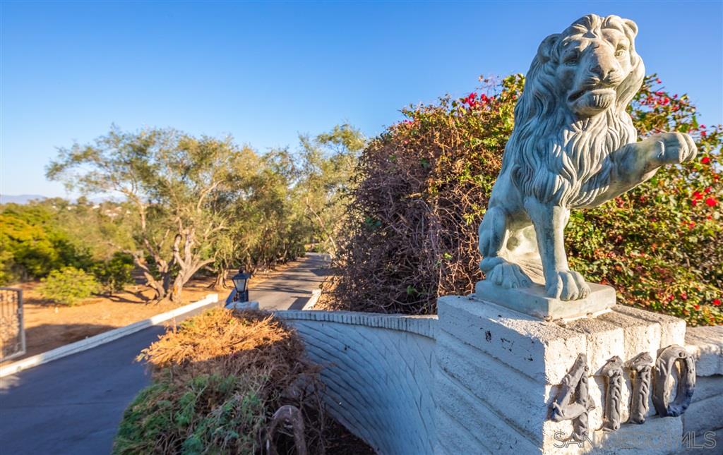 4110 Sleeping Indian Road Fallbrook, CA 92028 - Photo 5 of 22