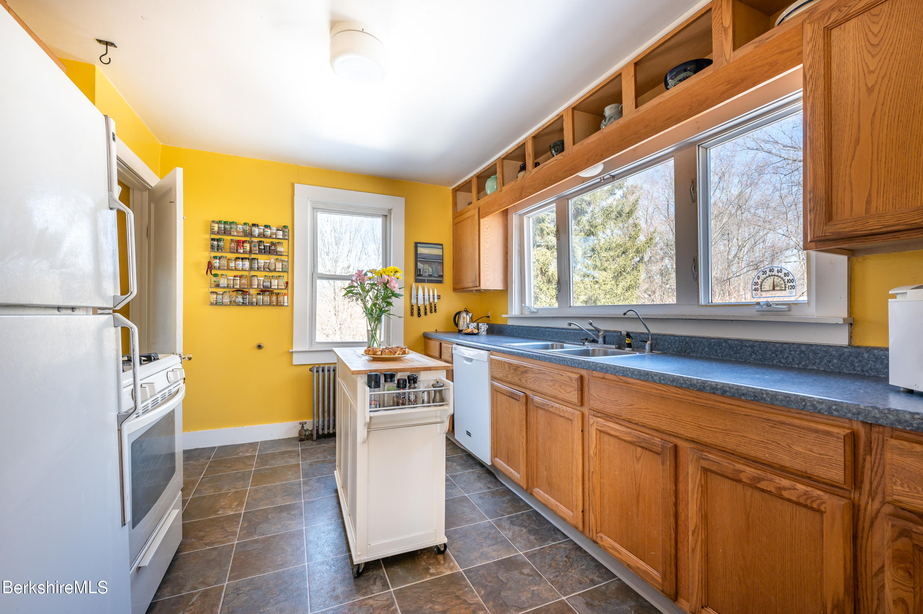 24 Longview Road Lanesborough, MA 01237 - Photo 8 of 25 Print - 24 Longview Rd Lanesborough MA 0