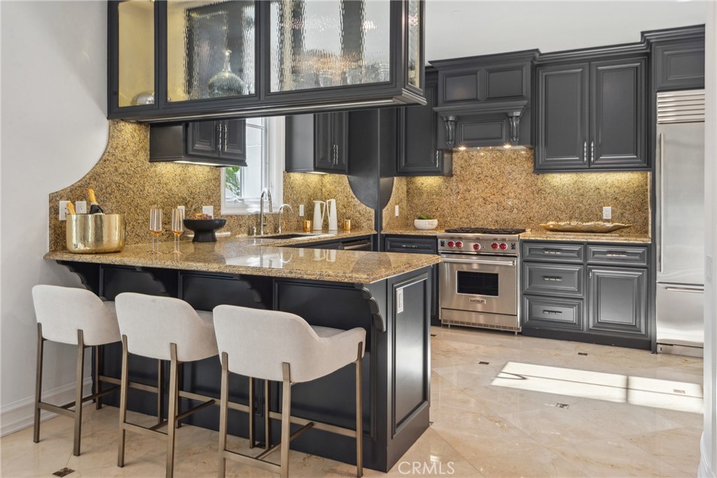 28 Shoreridge Newport Coast, CA 92657 - Photo 31 of 75 A second kitchen with wolf and subzero and Bosche for catering parties or that overnight or long term guest.