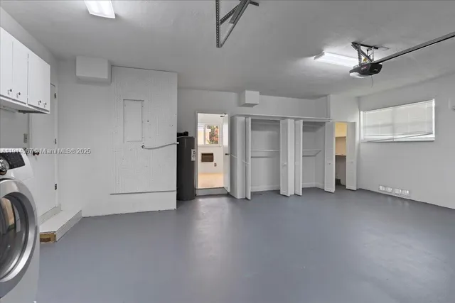 $10,000 | 1961 Northeast 188th Street, Miami, FL 33179