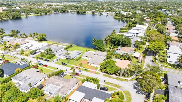 $10,000 | 1961 Northeast 188th Street, Miami, FL 33179