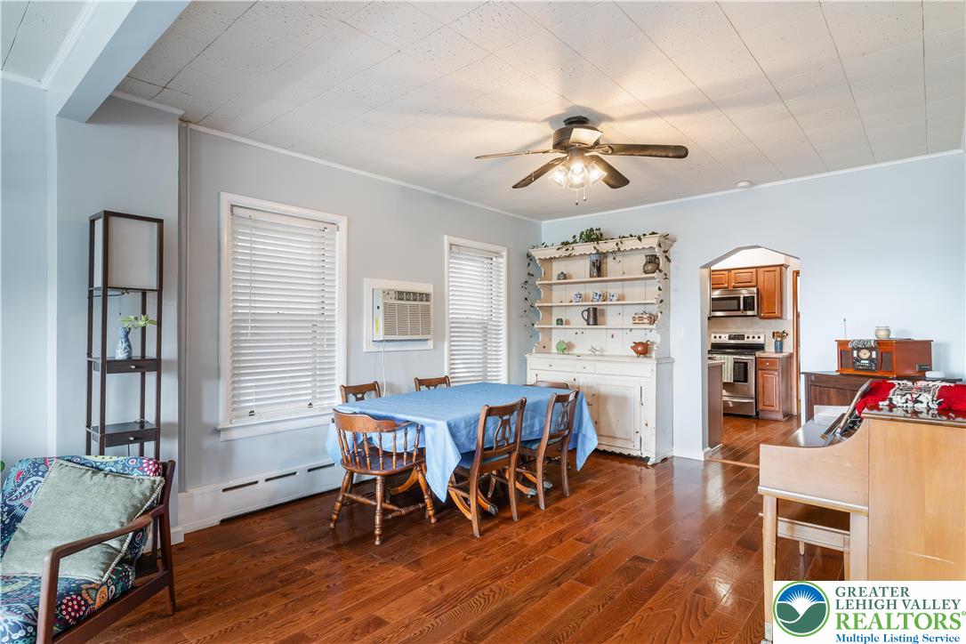 631 Ridge Street Bethlehem, PA 18015 - Photo 9 of 35 Gallery Image 9