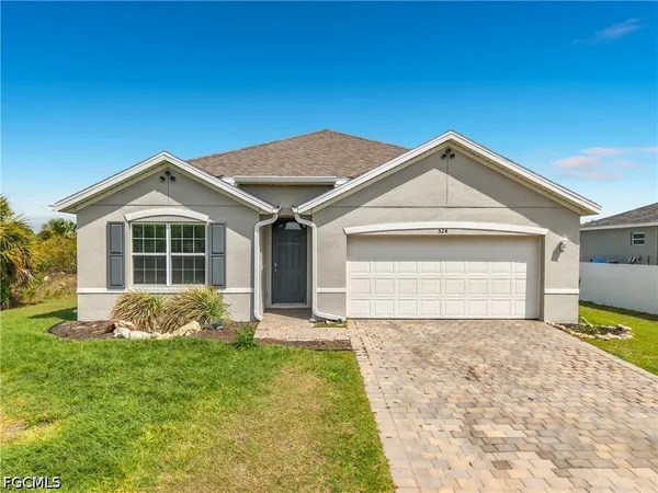 $305,000 | 524 West Glendale Avenue, LaBelle, FL 33935