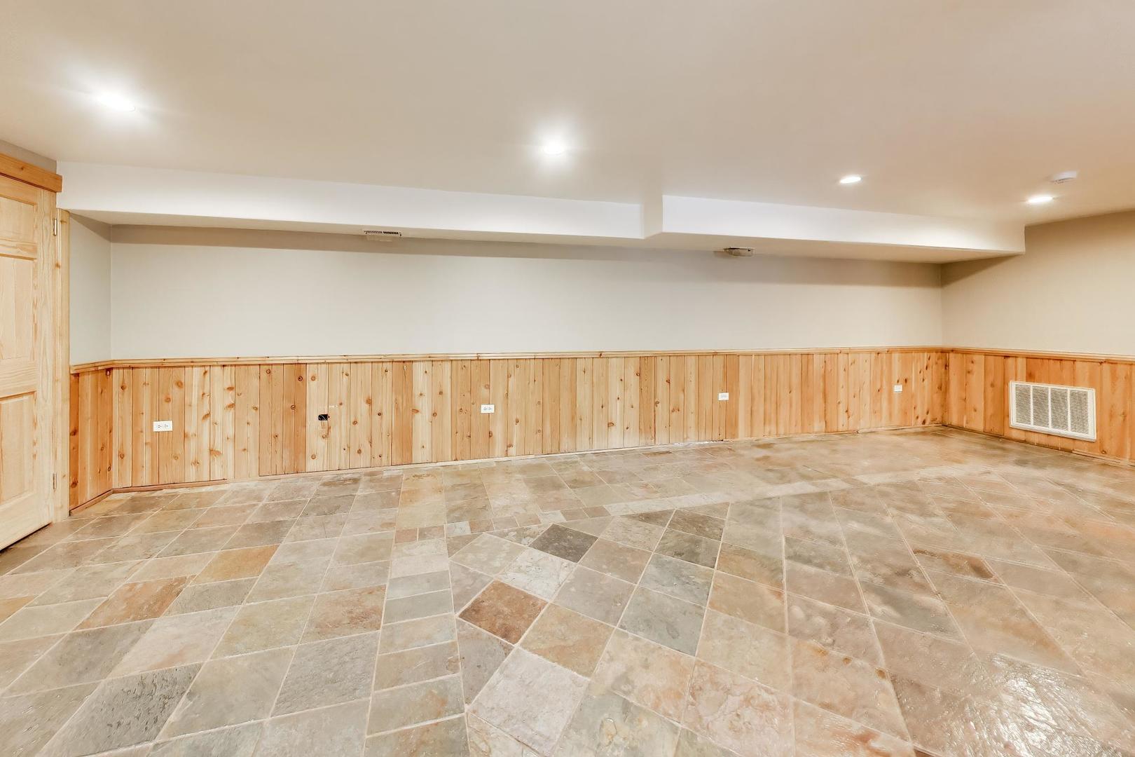 2908 West Pershing Road Chicago, IL 60632 - Photo 18 of 28