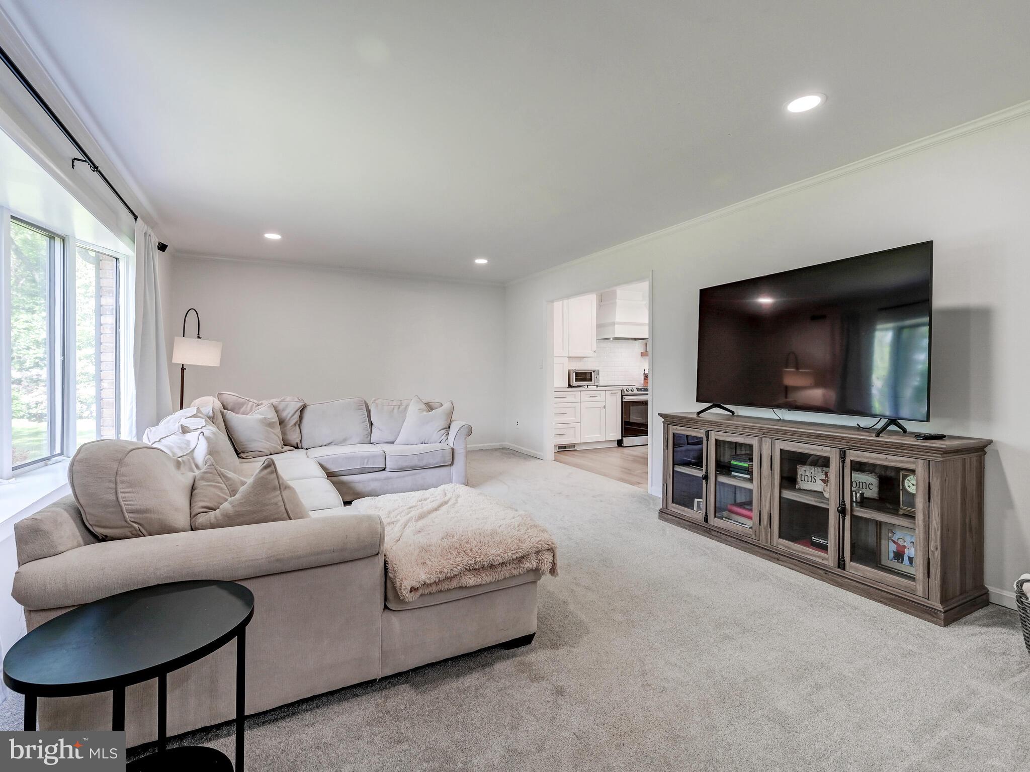 14306 Robcaste Road Phoenix, MD 21131 - Photo 6 of 40
