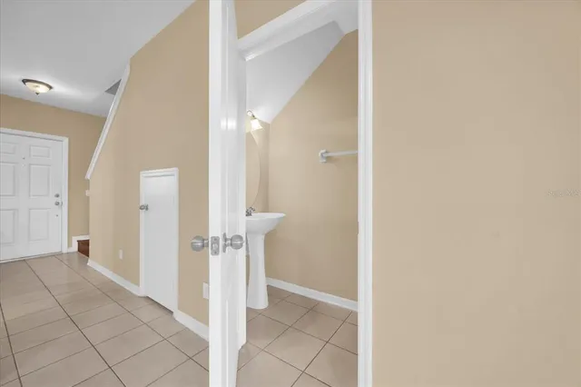 $240,000 | 3577 Wilshire Way Road, Unit 61, Orlando, FL 32829