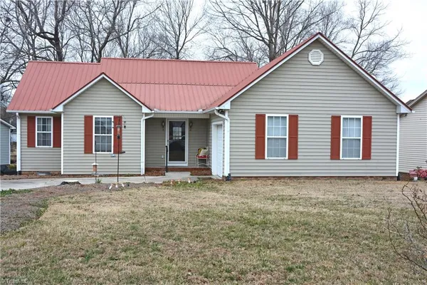 $249,000 | 206 Ridge Creek Drive, Trinity, NC 27370