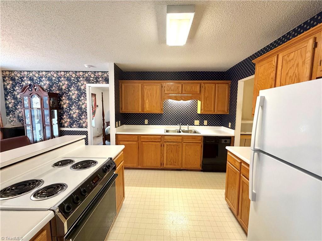 206 Ridge Creek Drive Trinity, NC 27370 - Photo 6 of 27