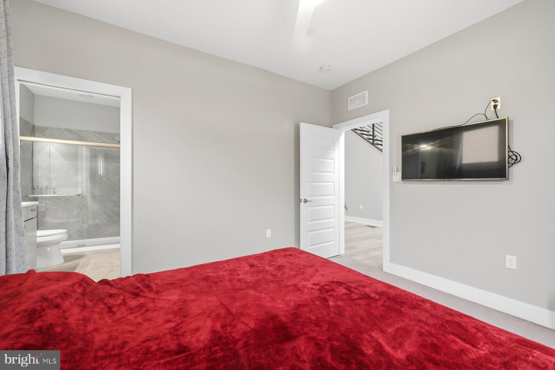 6713 Box Turtle Court New Market, MD 21774 - Photo 22 of 70 Every bedroom has an en-suite bath and WIC