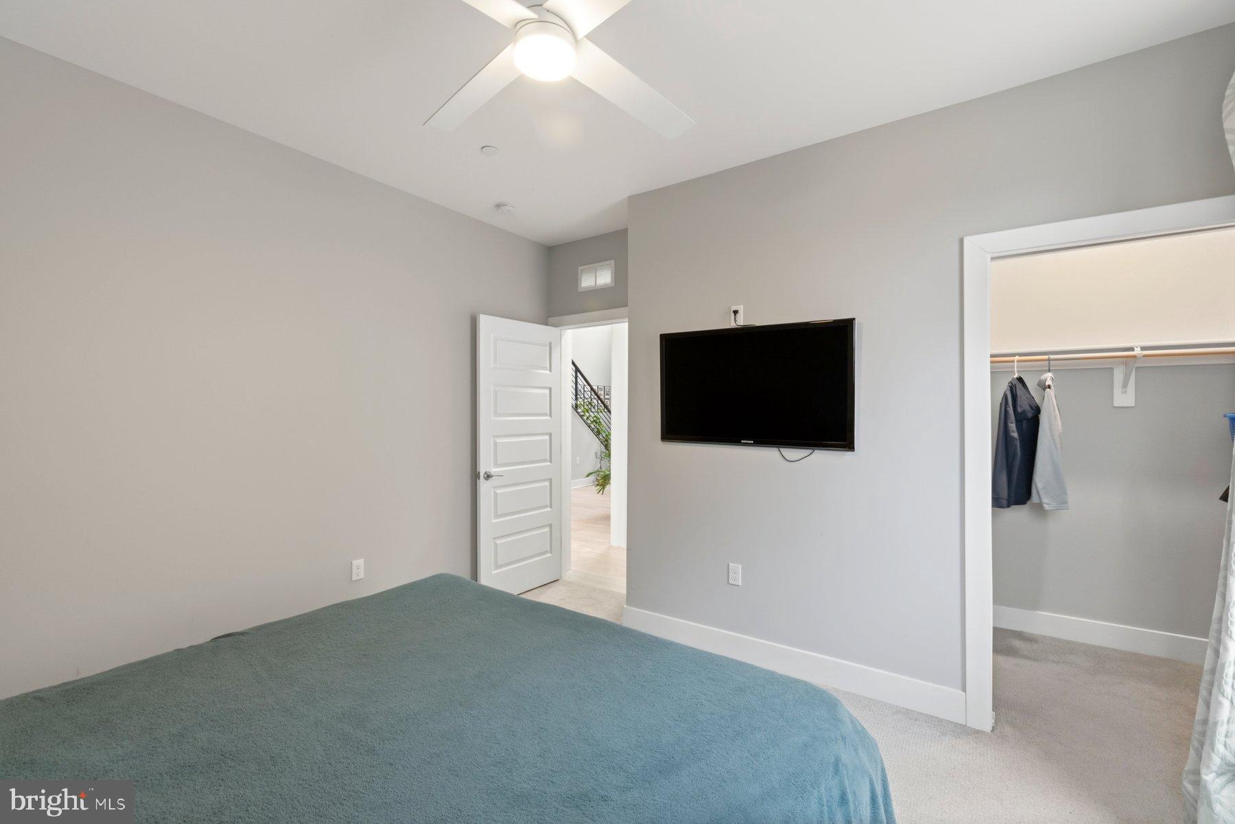 6713 Box Turtle Court New Market, MD 21774 - Photo 25 of 70 2nd main floor ensuite bedroom.