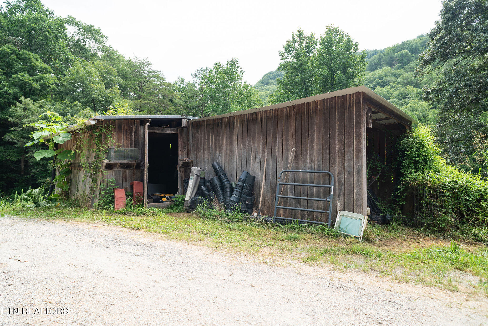 609 Miller Hollow Road Bean Station, TN 37708 - Photo 23 of 37 Barn