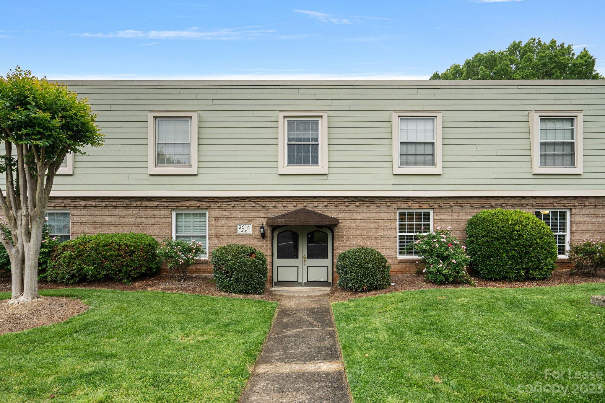 2614 Park Road Charlotte, NC 28209 - Photo 14 of 19 a view of a yard in front of a house