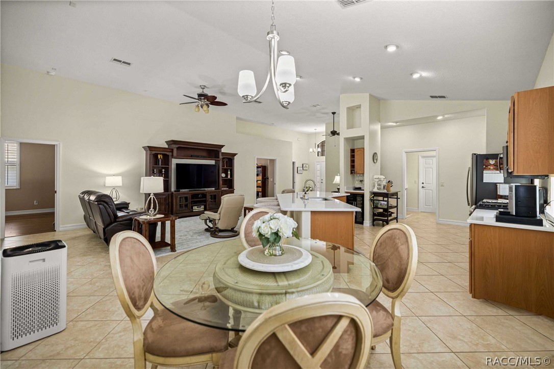 155 West Doerr Path Hernando, FL 34442 - Photo 16 of 76