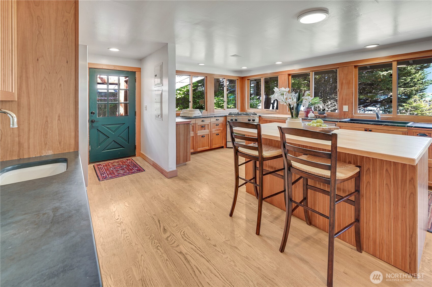 372 Schwartz Road Nordland, WA 98358 - Photo 11 of 33