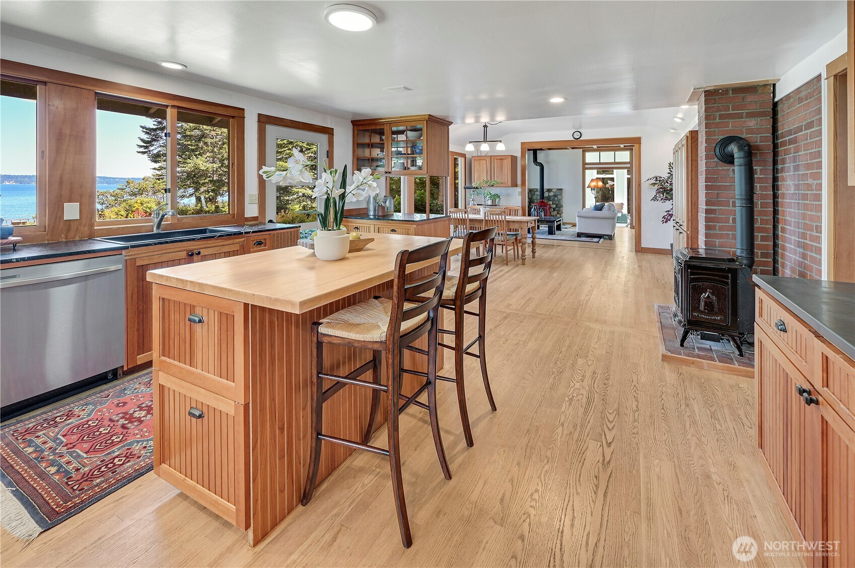 372 Schwartz Road Nordland, WA 98358 - Photo 9 of 33