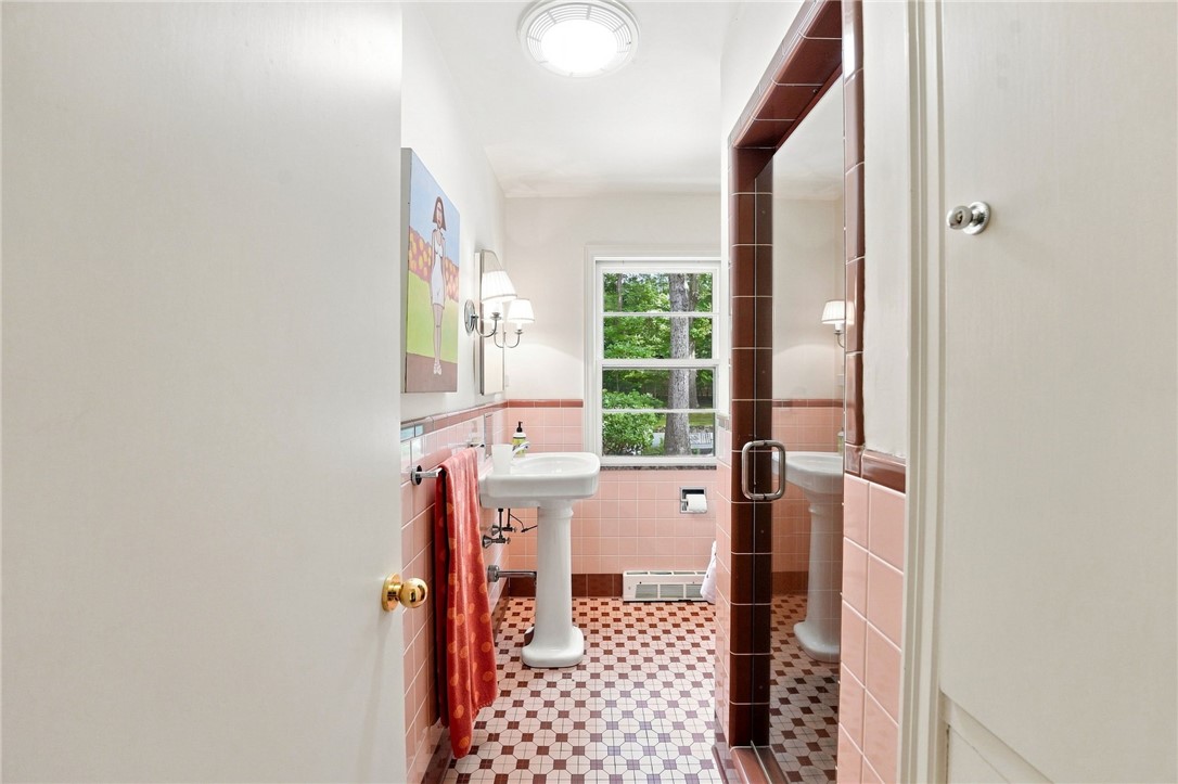 275 Forge Road North Kingstown, RI 02852 - Photo 29 of 43 Gallery Image 29
