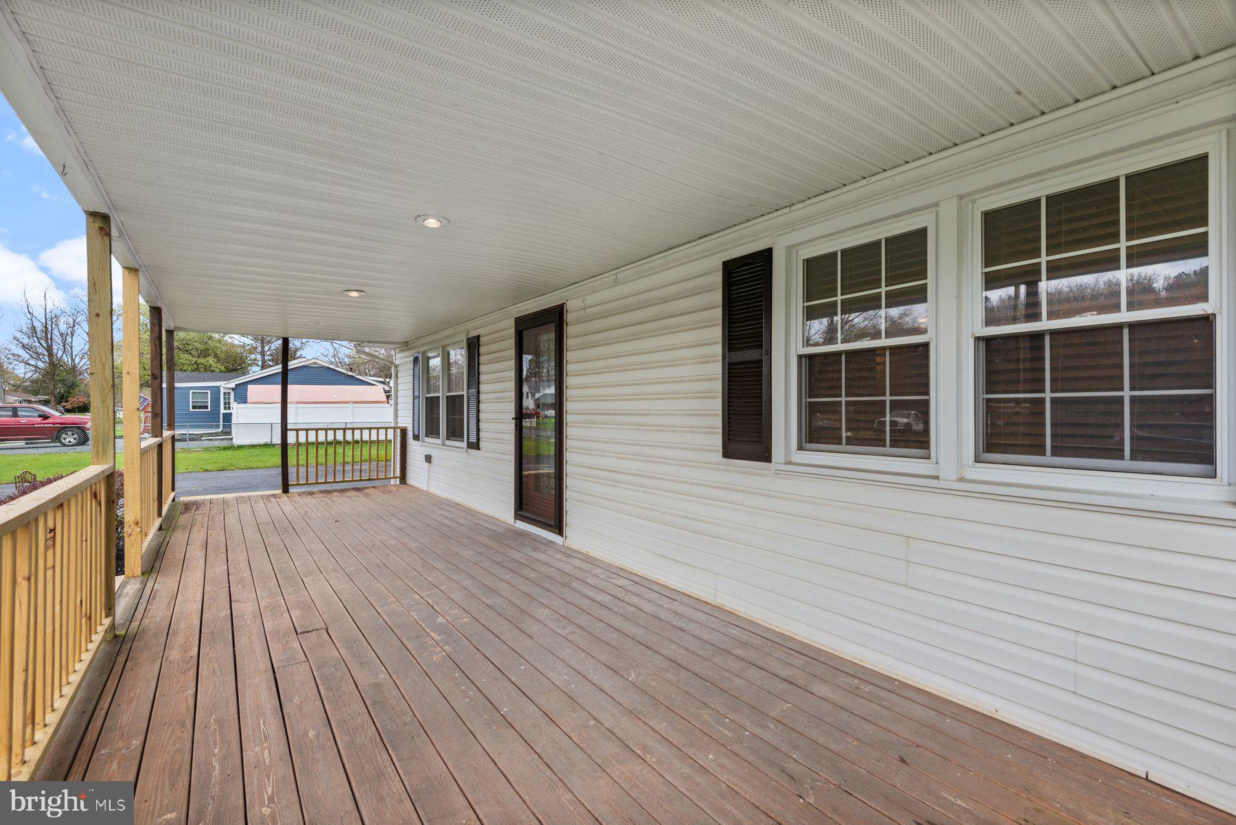 1304 Little Creek Road Chester, MD 21619 - Photo 4 of 27 Wonderful Front Porch