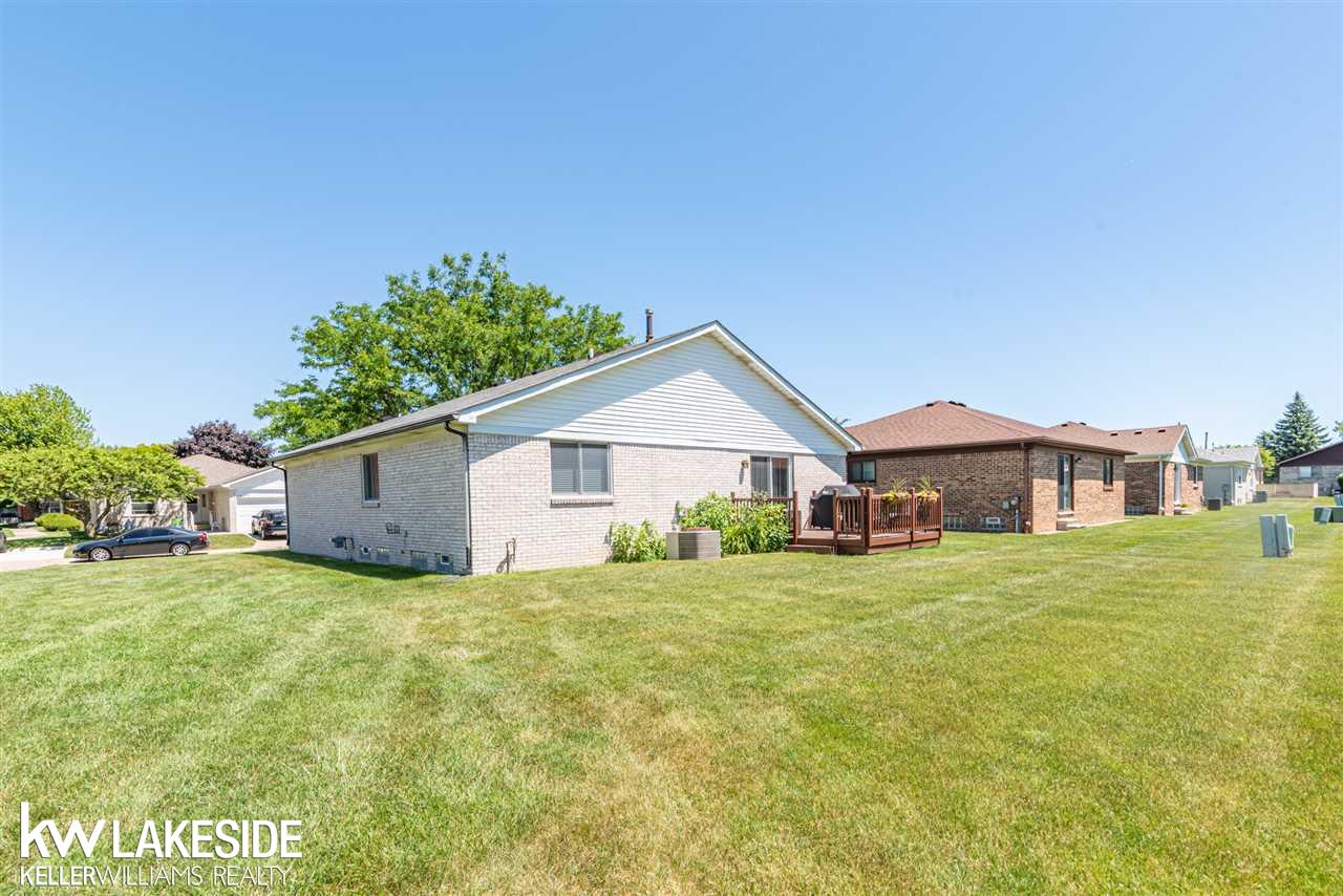 15178 Raphael Terrace Warren, MI 48088 - Photo 20 of 22 50014931-19.JPG
