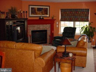 19 Duffield Drive Lititz, PA 17543 - Photo 2 of 5