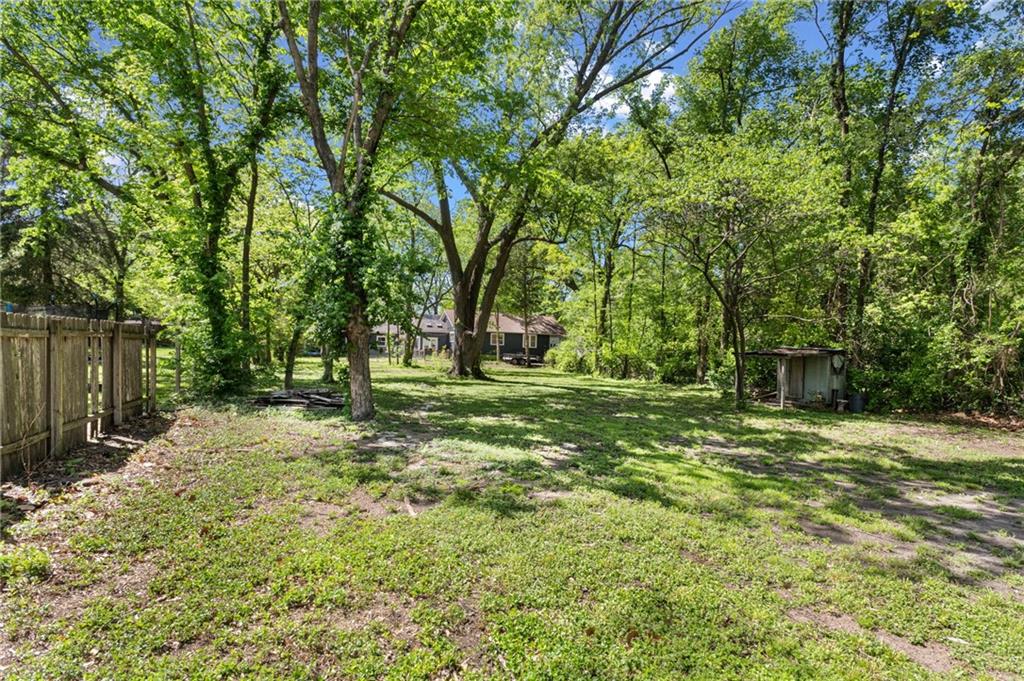 1709 Learnard Avenue Lawrence, KS 66044 - Photo 31 of 33