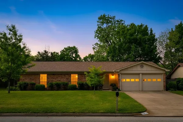 $400,000 | 2811 Wentwood Drive, Grapevine, TX 76051