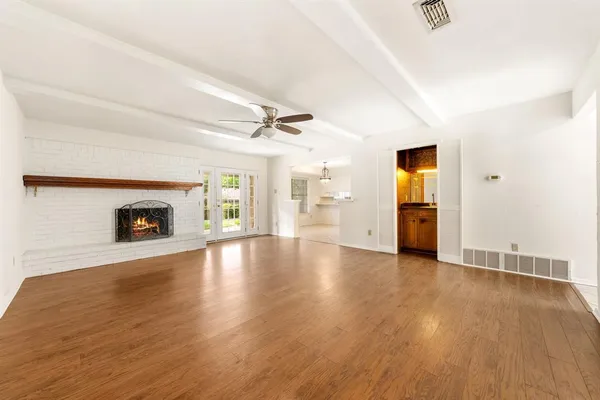 $400,000 | 2811 Wentwood Drive, Grapevine, TX 76051