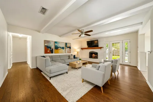 $400,000 | 2811 Wentwood Drive, Grapevine, TX 76051