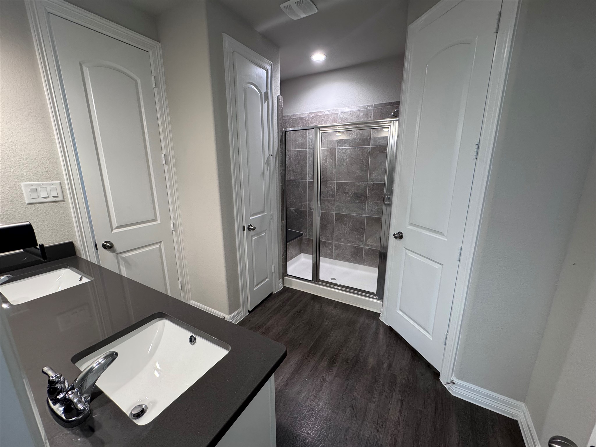 11014 Cres Light Way Houston, TX 77043 - Photo 11 of 19